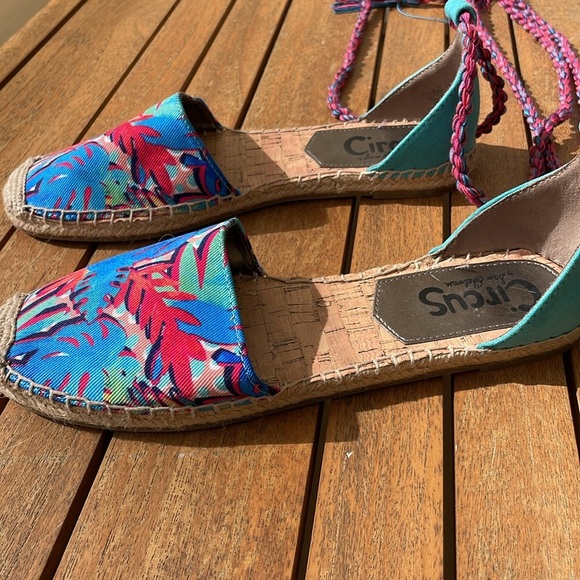 Sam Edelman Circus Lenora Espadrilla Sandals Ankle Wrap Closed Toe Sandal - Picture 9 of 10